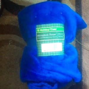 Holiday Time Microplush Throw Royal Blue 50in x 60in